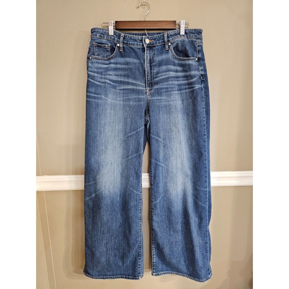 Chico’s High Rise Wide Leg Jeans Size 2.5R Medium Wash Stretch Denim